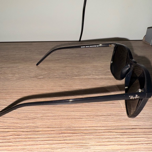 Ray-Ban Black Sunglasses Modern Wayfarer Design